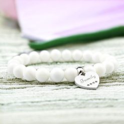 Family kagylóhéj ásványkarkötő nemesfém medállal